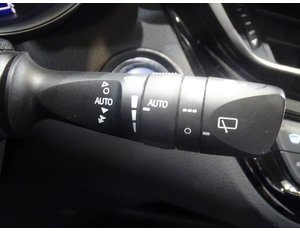 
										TOYOTA C-HR 1.8 125H ACTIVE full									