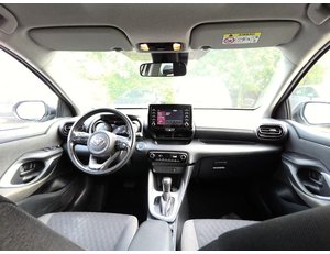 
										TOYOTA YARIS 1.5 120H STYLE full									