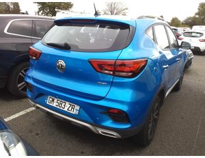 
										MG ZS 1.5 LUXURY full									