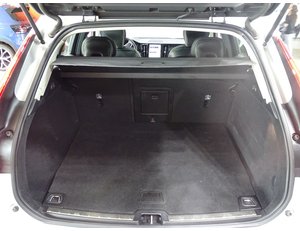
										VOLVO XC-60 2.0 T8 AWD BUSINESS PLUS AUTO full									