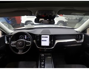 
										VOLVO XC-60 2.0 T8 AWD BUSINESS PLUS AUTO full									