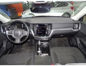 
										VOLVO V60 2.0 T6 AWD INSCRIPTION AUTO full									