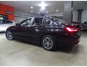 
										BMW SERIE 3 318D full									