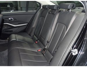 
										BMW SERIE 3 318D full									