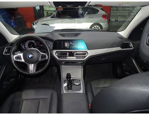 
										BMW SERIE 3 318D full									