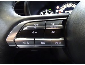 
										MAZDA 3 1.8 SKYACTIV-D ORIGIN full									