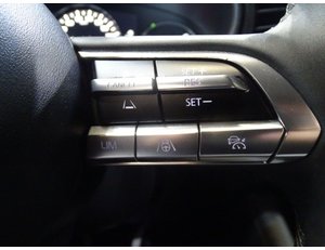 
										MAZDA 3 1.8 SKYACTIV-D ORIGIN full									