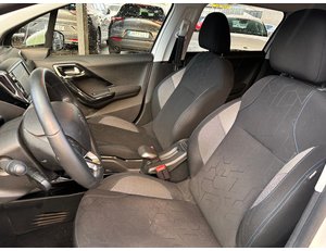 
										PEUGEOT 2008 SIGNATURE 1.2 PURETECH 60KW (82CV) full									