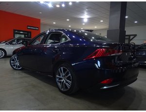 
										LEXUS IS 2.5 300H EXECUTIVE full									