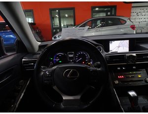 
										LEXUS IS 2.5 300H EXECUTIVE full									