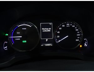 
										LEXUS IS 2.5 300H EXECUTIVE full									