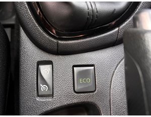 
										RENAULT CLIO LIMITED TCE 66KW (90CV) -18 full									