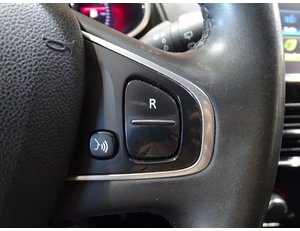 
										RENAULT CLIO LIMITED TCE 66KW (90CV) -18 full									
