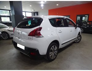 
										PEUGEOT 3008 STYLE 1.2 PURETECH 130 S&S full									