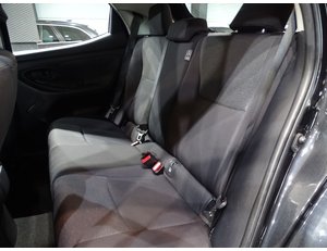 
										TOYOTA YARIS 1.5 120H ACTIVE PLUS ES EL MODELO MAZDA21.5CVT 116CV CENTRELINE full									