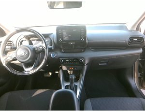 
										TOYOTA YARIS 1.5 120H STYLE full									
