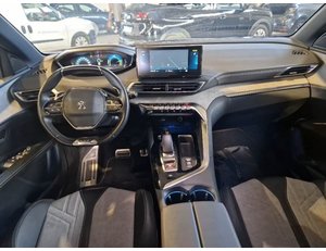 
										PEUGEOT 3008 HYBRID 300 E-EAT8 GT full									