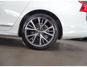 
										VOLVO V90 2.0 T8 AWD INSCRIPTION AUTO full									