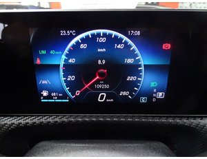 
										MERCEDES BENZ CLASE A MERCEDES A 180 D full									