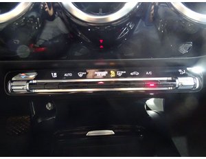 
										MERCEDES BENZ CLASE A MERCEDES A 180 D full									