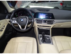 
										BMW SERIE 3 330E full									