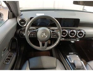 
										MERCEDES BENZ CLASE A MERCEDES A 180 D full									