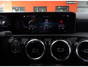 
										MERCEDES BENZ CLASE A MERCEDES A 180 D full									