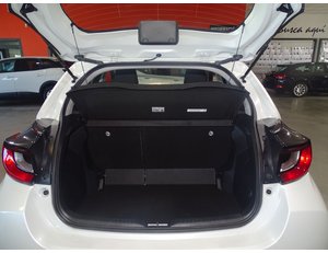 
										TOYOTA YARIS 1.0 70 ACTIVE full									