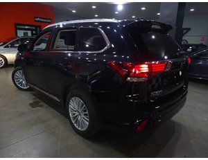 
										MITSUBISHI OUTLANDER 2.4 PHEV MOTION AUTO 4WD full									