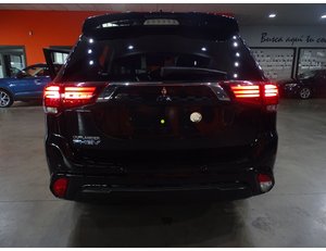 
										MITSUBISHI OUTLANDER 2.4 PHEV MOTION AUTO 4WD full									