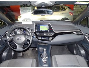 
										TOYOTA C-HR 1.8 125H ACTIVE full									