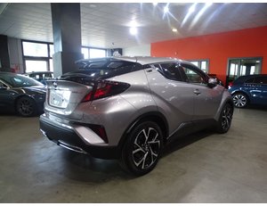
										TOYOTA C-HR 2.0 180H ADVANCE full									