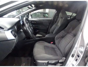 
										TOYOTA C-HR 2.0 180H ADVANCE full									