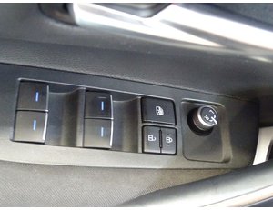 
										TOYOTA COROLLA 1.8 125H ACTIVE TECH E-CVT full									