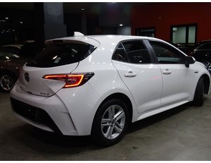 
										TOYOTA COROLLA 1.8 125H ACTIVE TECH E-CVT full									