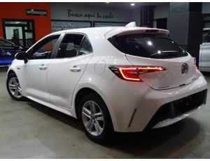 
										TOYOTA COROLLA 1.8 125H ACTIVE TECH E-CVT full									