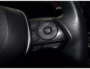 
										TOYOTA COROLLA 1.8 125H ACTIVE TECH E-CVT full									