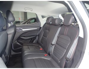 
										MG ZS 1.5 LUXURY full									