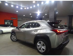 
										LEXUS UX 2.0 250H BUSINESS NAVIGATION full									