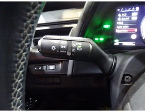 
										LEXUS UX 2.0 250H BUSINESS NAVIGATION full									