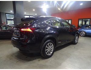
										LEXUS NX 2.5 300H EXECUTIVE 4WD full									