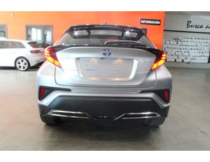 
										TOYOTA C-HR 2.0 180H ADVANCE full									