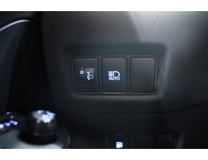 
										TOYOTA C-HR 2.0 180H ADVANCE full									