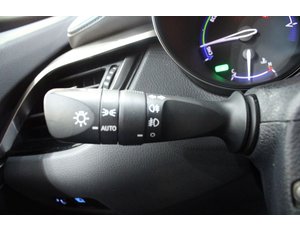 
										TOYOTA C-HR 2.0 180H ADVANCE full									