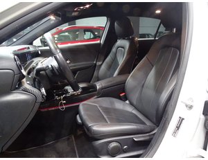 
										MERCEDES BENZ CLASE A MERCEDES A 250 E full									