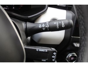 
										RENAULT CLIO TECHNO TCE 103 KW (140CV) full									