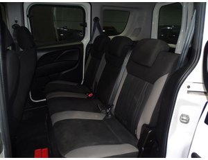 
										FIAT DOBLO 1.3MJET 95CV SX COMBI full									