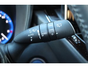 
										TOYOTA COROLLA 2.0 180H ACTIVE TECH E-CVT full									