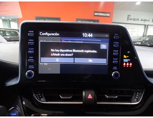 
										TOYOTA C-HR 2.0 180H ADVANCE full									