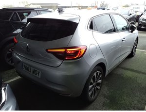 
										RENAULT CLIO TECHNO TCE 103 KW (140CV) full									